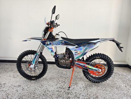 KEWS k23 R-Edition 4-Takt-Enduro-Motorrad mit 21,0 kW Leistung 25,0 N*m Maximaldrehmoment und 140 km/h Höchstgeschwindigkeit