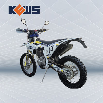 SCHMUTZ-Fahrrad des HUSQ-Modell-K18 Euro-4 der Motorrad-CB250-F Euroder maschinen-250CC