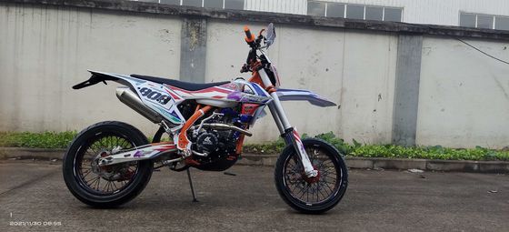 Wassergekühlte Maschine Kews Super-Anschlag Motard-Motorrad-NC300S 300CC vier