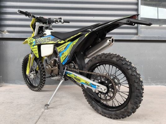 Offroad-Performance mit KEWS 176fmn YB300H Viertakt Enduro K23