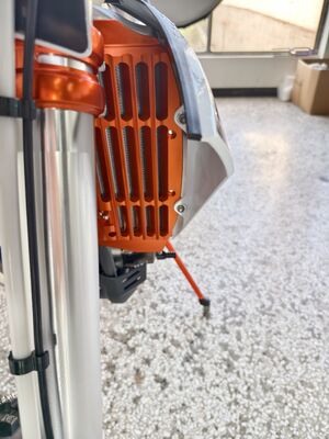 KEWS k23 R-Edition 4-Takt-Enduro-Motorrad mit 21,0 kW Leistung 25,0 N*m Maximaldrehmoment und 140 km/h Höchstgeschwindigkeit